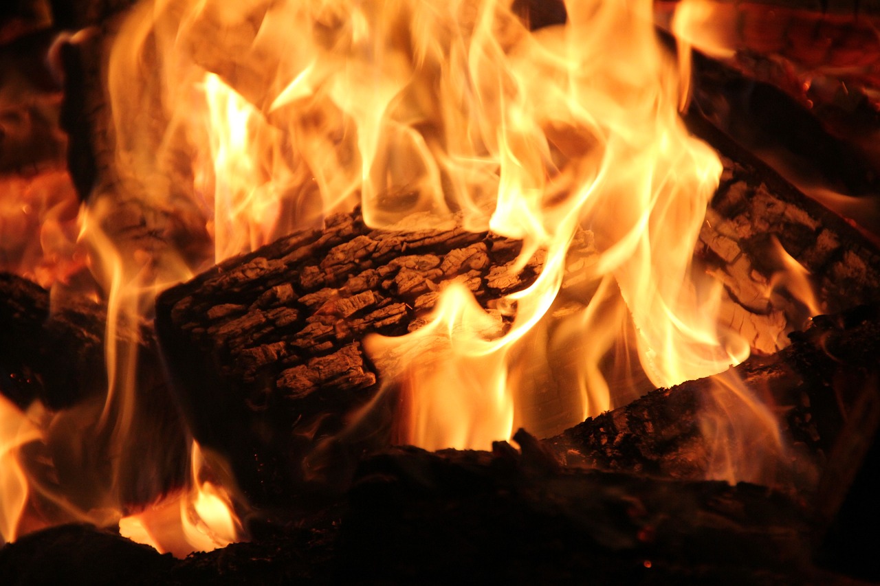 Expert Fireplace Cleaning in Lynwood, CA Professional Fireplace Cleaning Services In Lynwood California